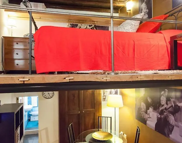 Independent In Trevi Fountain - Spain Square Apartment Rom