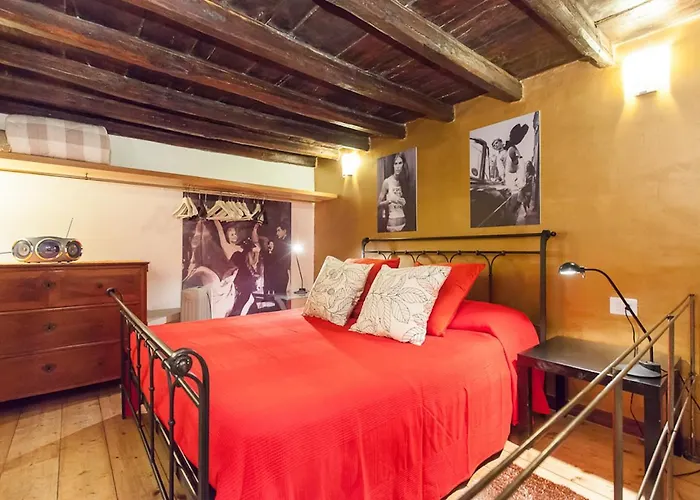 Daire Independent In Trevi Fountain - Spain Square